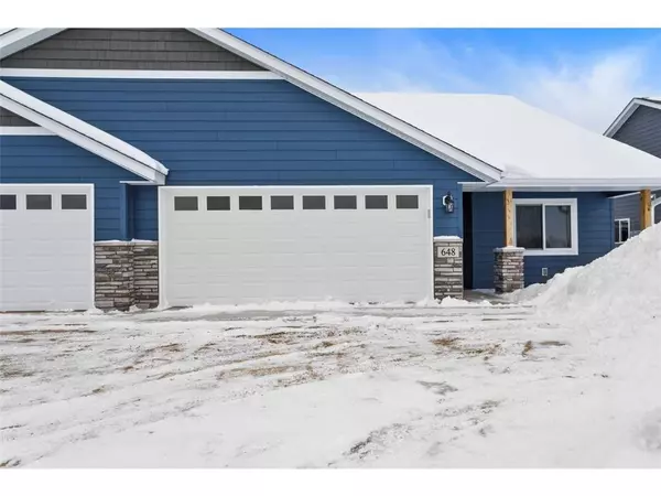 648 Kreekview Drive, Osceola, WI 54020