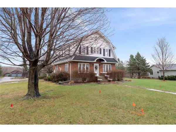 Osceola, WI 54020,912 Martys Way