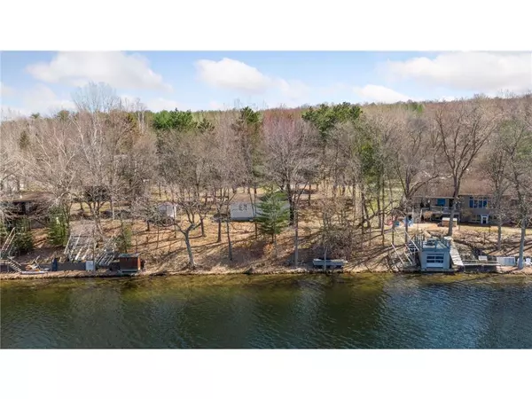 Osceola, WI 54020,481 Lake View Lane