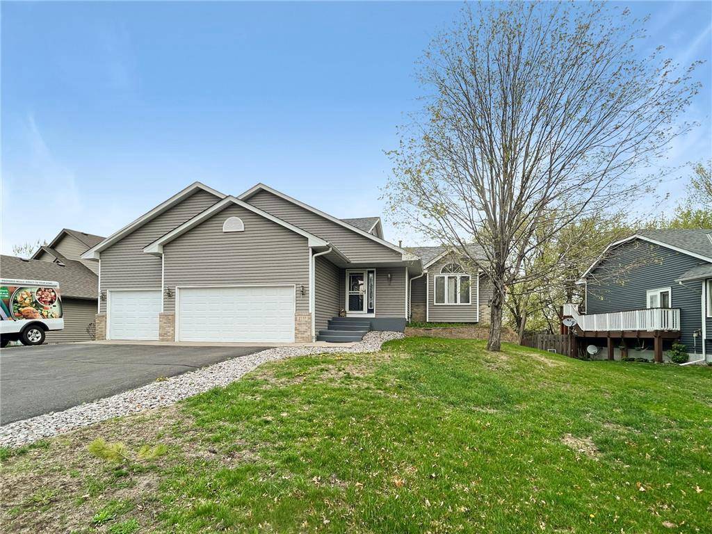 2533 Radisson Woods Drive, Blaine, MN 55449