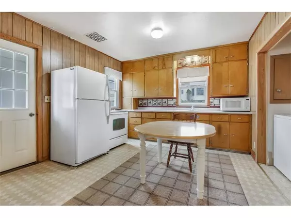 Glenwood City, WI 54013,128 E Elm Street