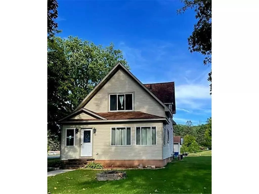 Elmwood, WI 54740,130 N Woodworth Street