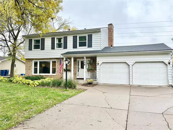 Woodbury, MN 55125,2048 Lamplight Drive