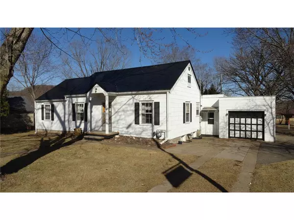 230 E Race Avenue, Elmwood, WI 54740