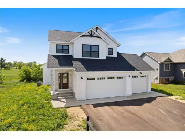 River Falls, WI 54022,517 Reynolds Street