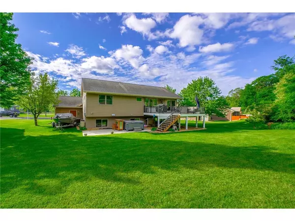 River Falls, WI 54022,253 Glenmeadow Street