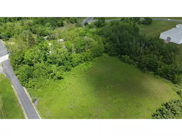 River Falls, WI 54022,332 Quarry Road