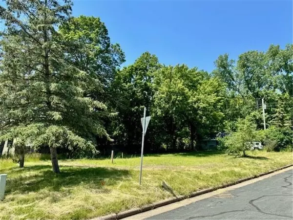 River Falls, WI 54022,251 Union Street