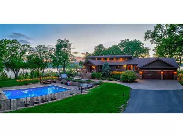 Hudson, WI 54016,233 River Heights Trail