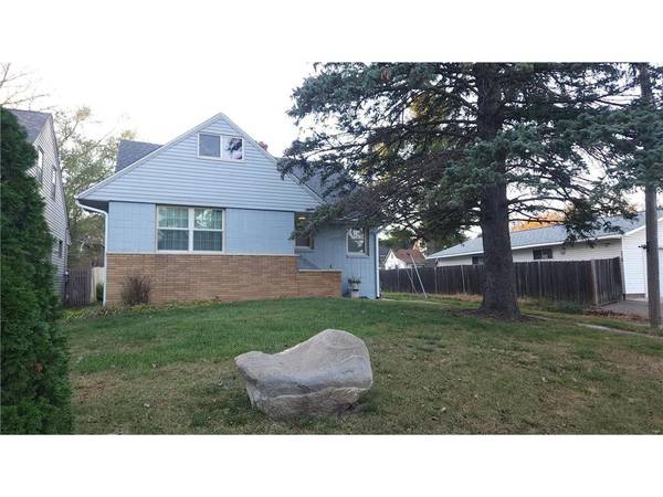 1365 Woodbridge Street, Saint Paul, MN 55117