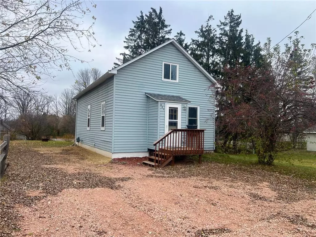 Almena, WI 54805,221 Lulu Avenue