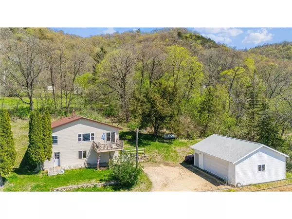 260 N State Road 35, Alma, WI 54610