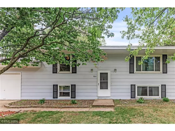 Osceola, WI 54020,806 Oak Ridge Drive