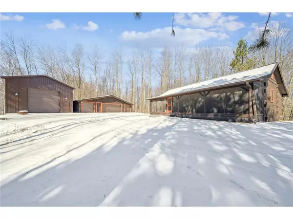 2854 County Road Dd, Glenwood City, WI 54013