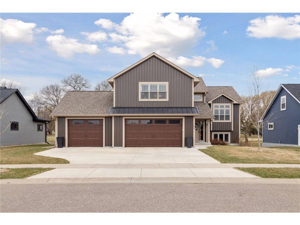 359 Vista Circle, River Falls, WI 54022