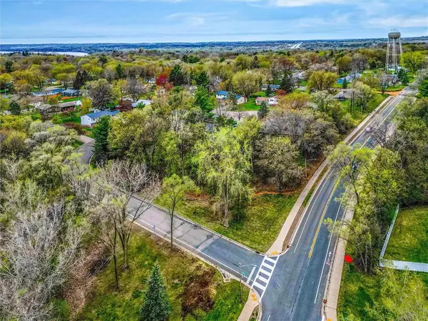 Hudson, WI 54016,231 13th Street