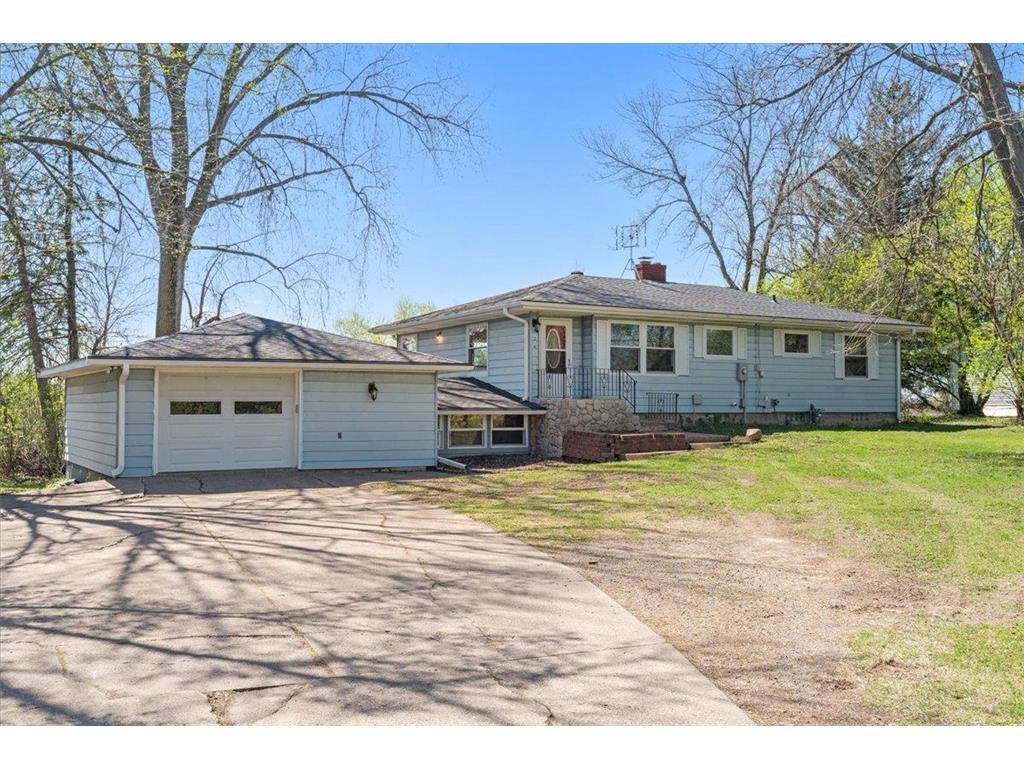 724 N Shore Drive, New Richmond, WI 54017