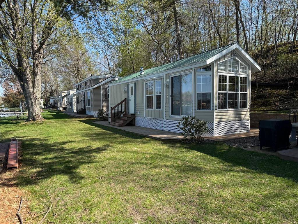1663 US Highway 8 #7, Saint Croix Falls, WI 54024