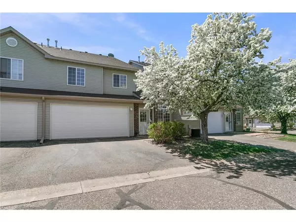 Hudson, WI 54016,2433 Oakridge Circle