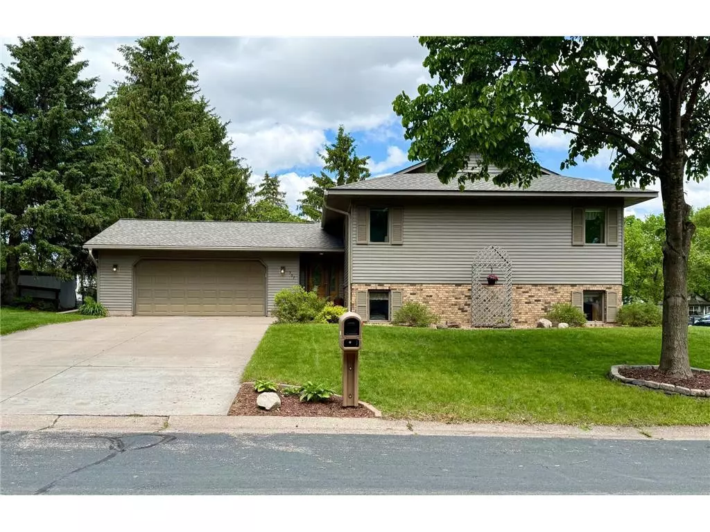 River Falls, WI 54022,507 Pine Ridge Terrace