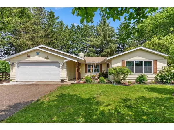 103 W Graham Street, Roberts, WI 54023