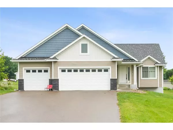 Hammond, WI 54015,856 162nd Street