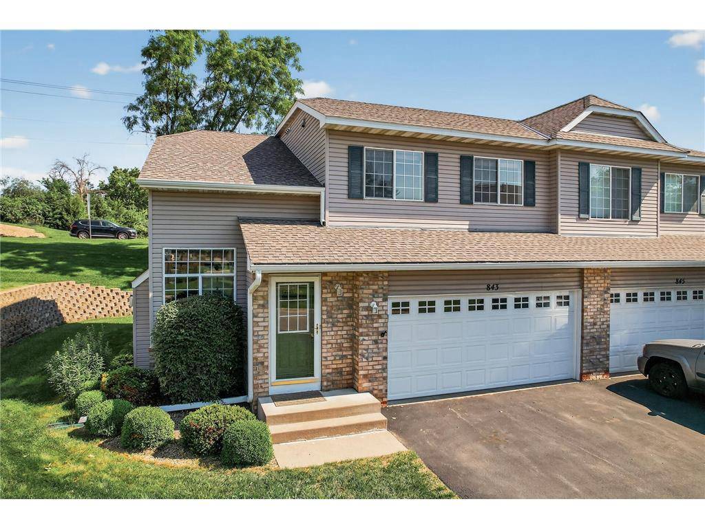 843 Summer Pines Circle, Hudson, WI 54016