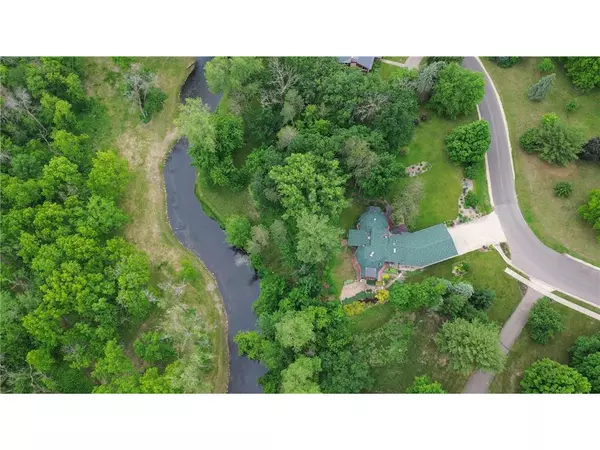 1322 Riverside Drive, River Falls, WI 54022