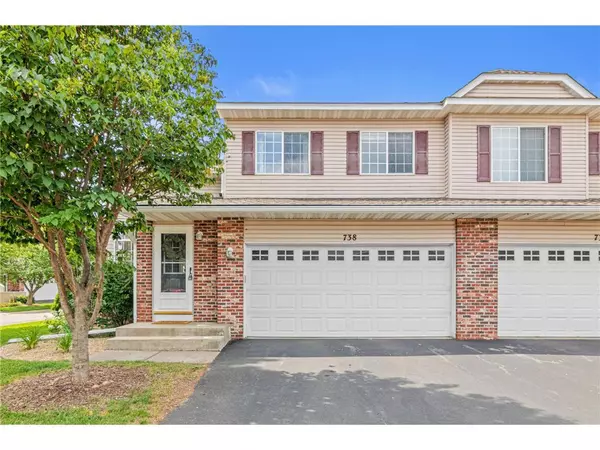 738 Evergreen Circle, Hudson, WI 54016