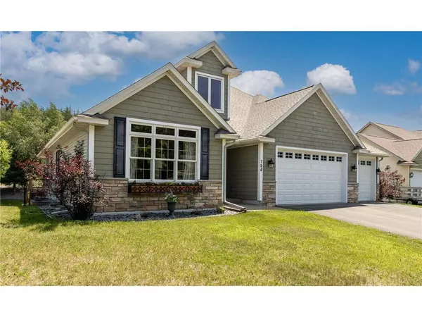 River Falls, WI 54022,794 Glenmeadow Street