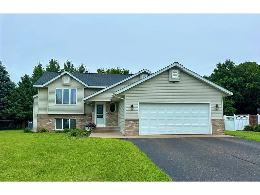 455 Chestnut Drive, New Richmond, WI 54017