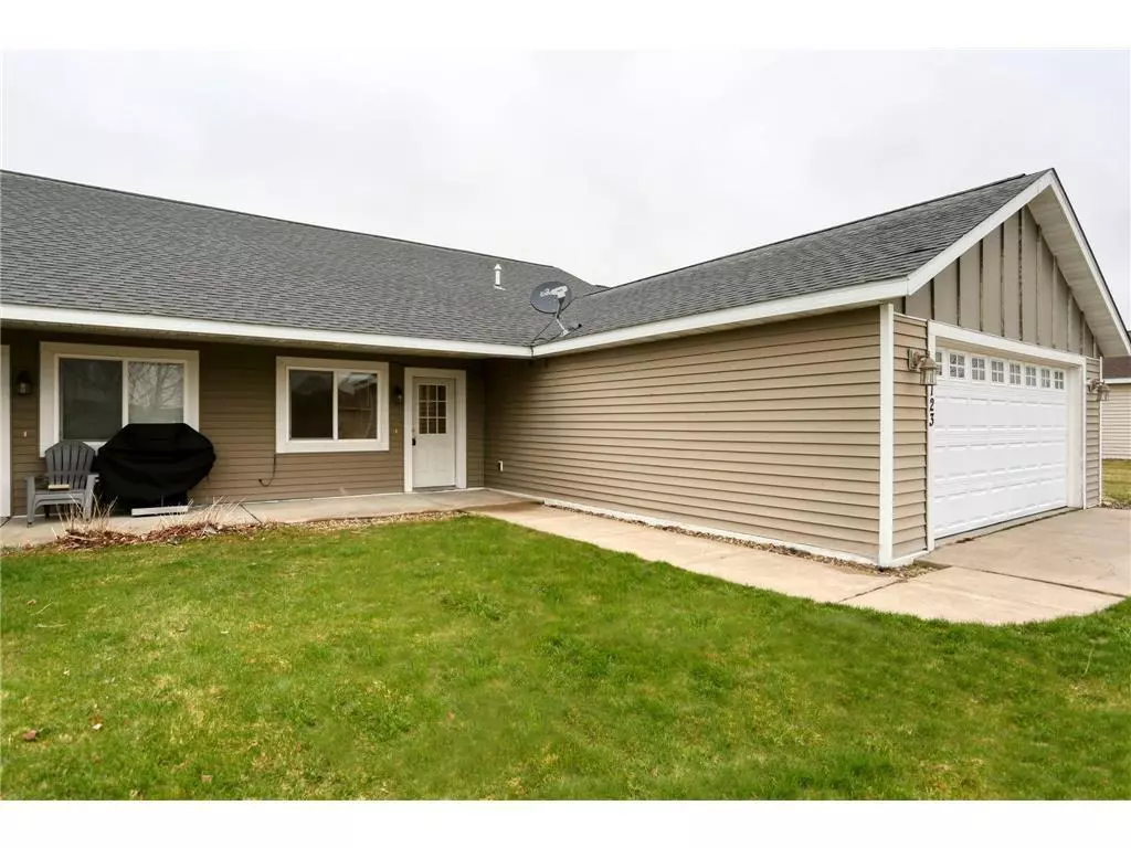 New Richmond, WI 54017,1023 & 1035 Sugar Pine Lane #1023 & 1035