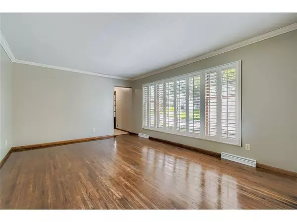 Woodbury, MN 55125,7064 Windgate Road