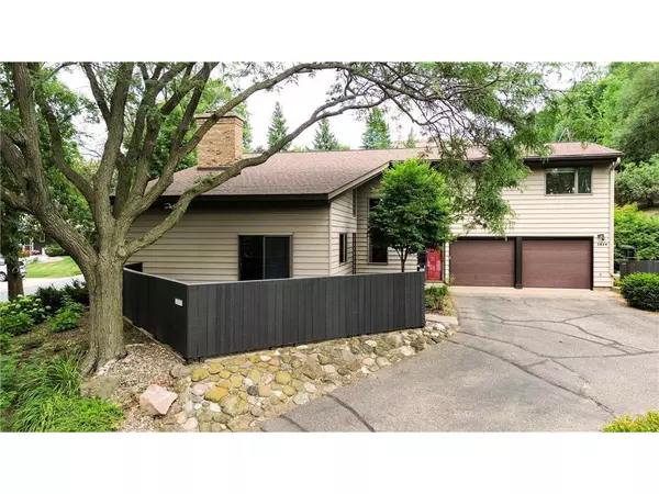 1209 Golf View Drive, River Falls, WI 54022
