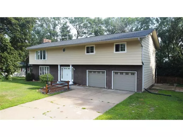 911 Radcliffe Avenue, Altoona, WI 54720