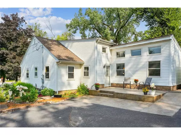 606 6th Street, Hudson, WI 54016