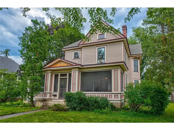 Hudson, WI 54016,1302 4th Street