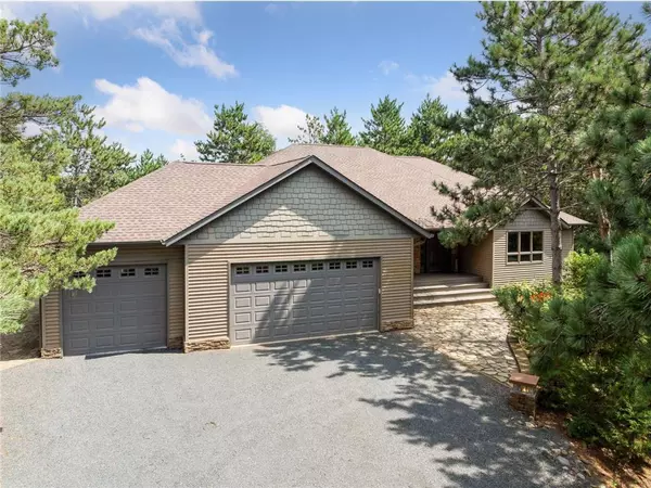 Hudson, WI 54016,1031 Labarge Road