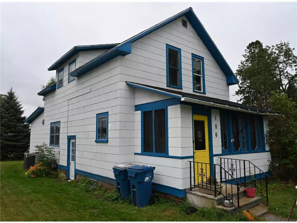 Spooner, WI 54801,106 S Summit Street