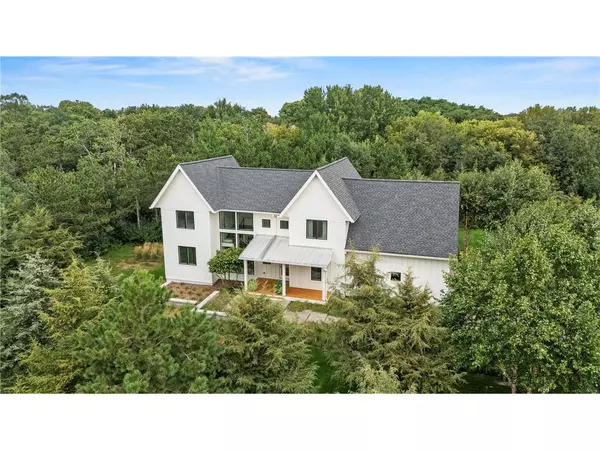 394 Deer Valley Drive, Hudson, WI 54016