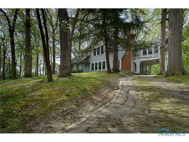 Rossford, OH 43460,431 Forest DR