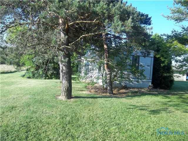 14532 W State Route 2, Oak Harbor, OH 43449
