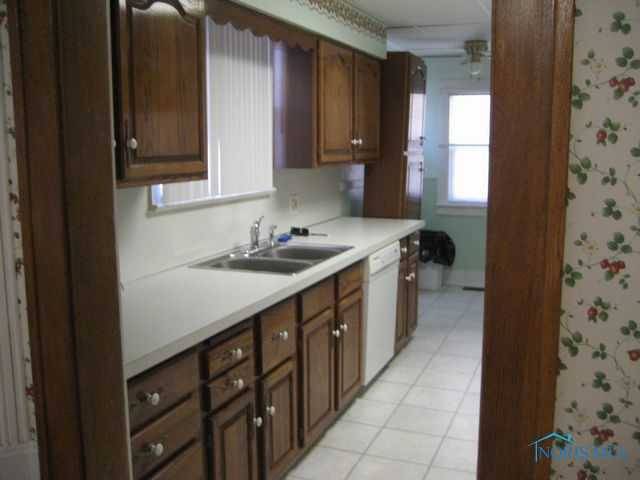 Sylvania, OH 43560,6728 Maplewood