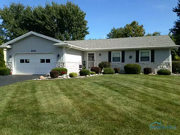 2449 WINDING CREEK DR, Maumee, OH 43537