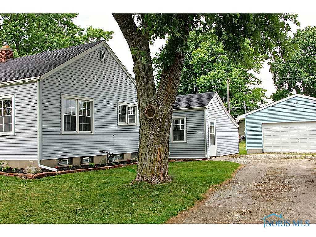 Woodville, OH 43469,822 W College AVE