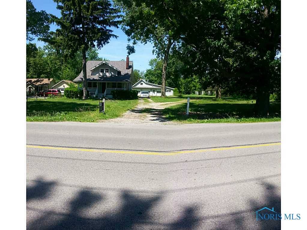 28907 Tracy RD, Walbridge, OH 43465