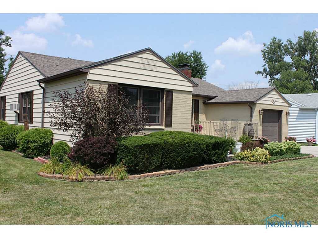 1532 S CLINTON ST, Defiance, OH 43512
