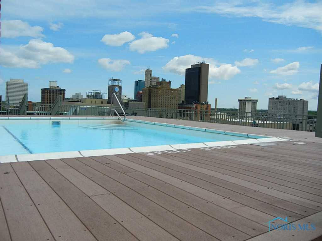 Toledo, OH 43604,745 Washington #204