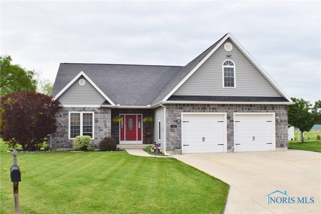 720 S Westfield DR, Gibsonburg, OH 43431
