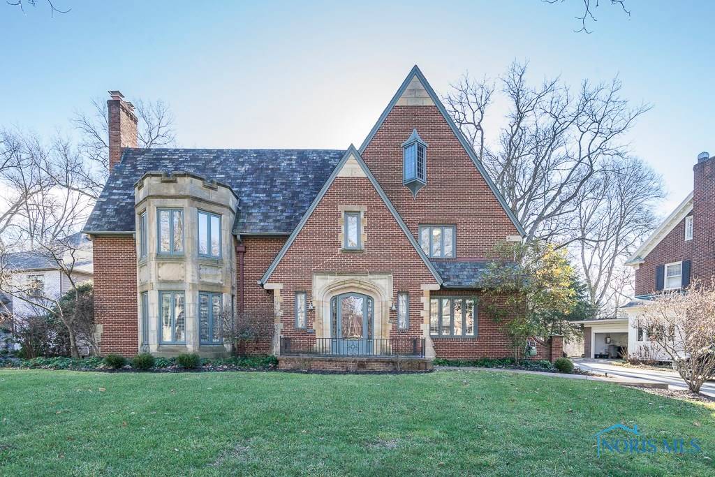 3663 BROOKSIDE RD, Ottawa Hills, OH 43606